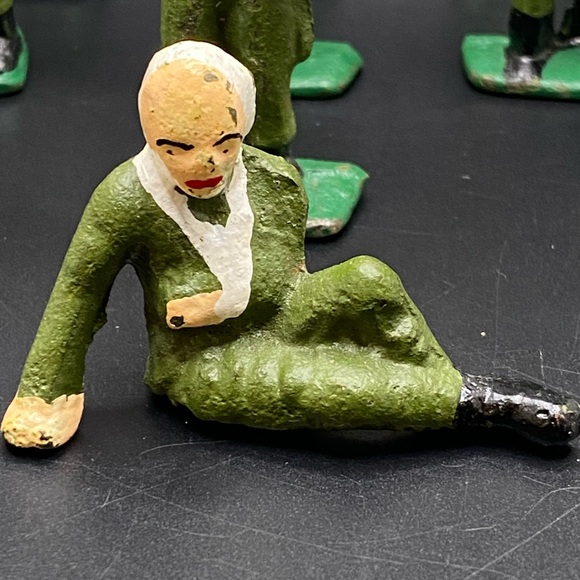 Vintage Barclay Manoil Cast Iron Toy Soldiers Lot of 10 WWII Pre-1970’s - Picture 3 of 13